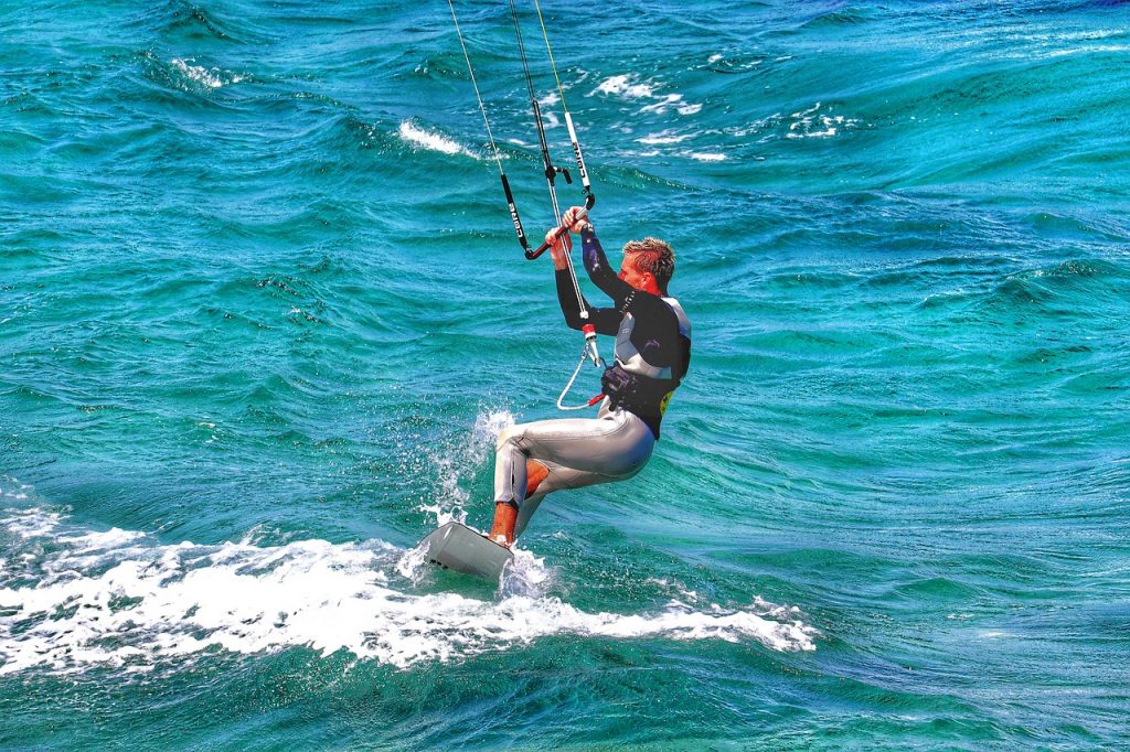 kite surfing, kitesurfer, sports-7281574.jpg